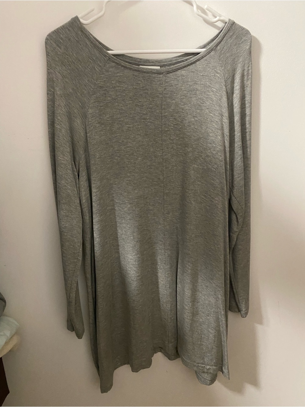 J. Jill Light Gray Long Sleeve Scoop Neck Top